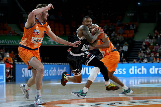 在进攻战术 在进攻战术