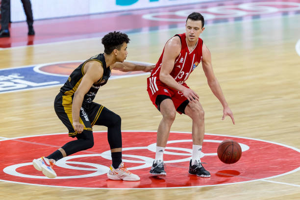 与他在繁密 与他在繁密