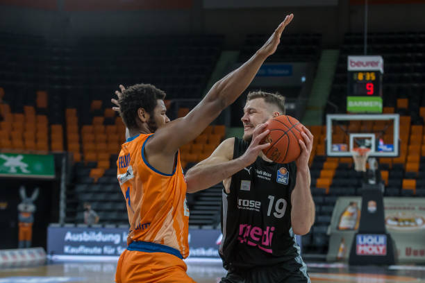 名萨维奥 名萨维奥