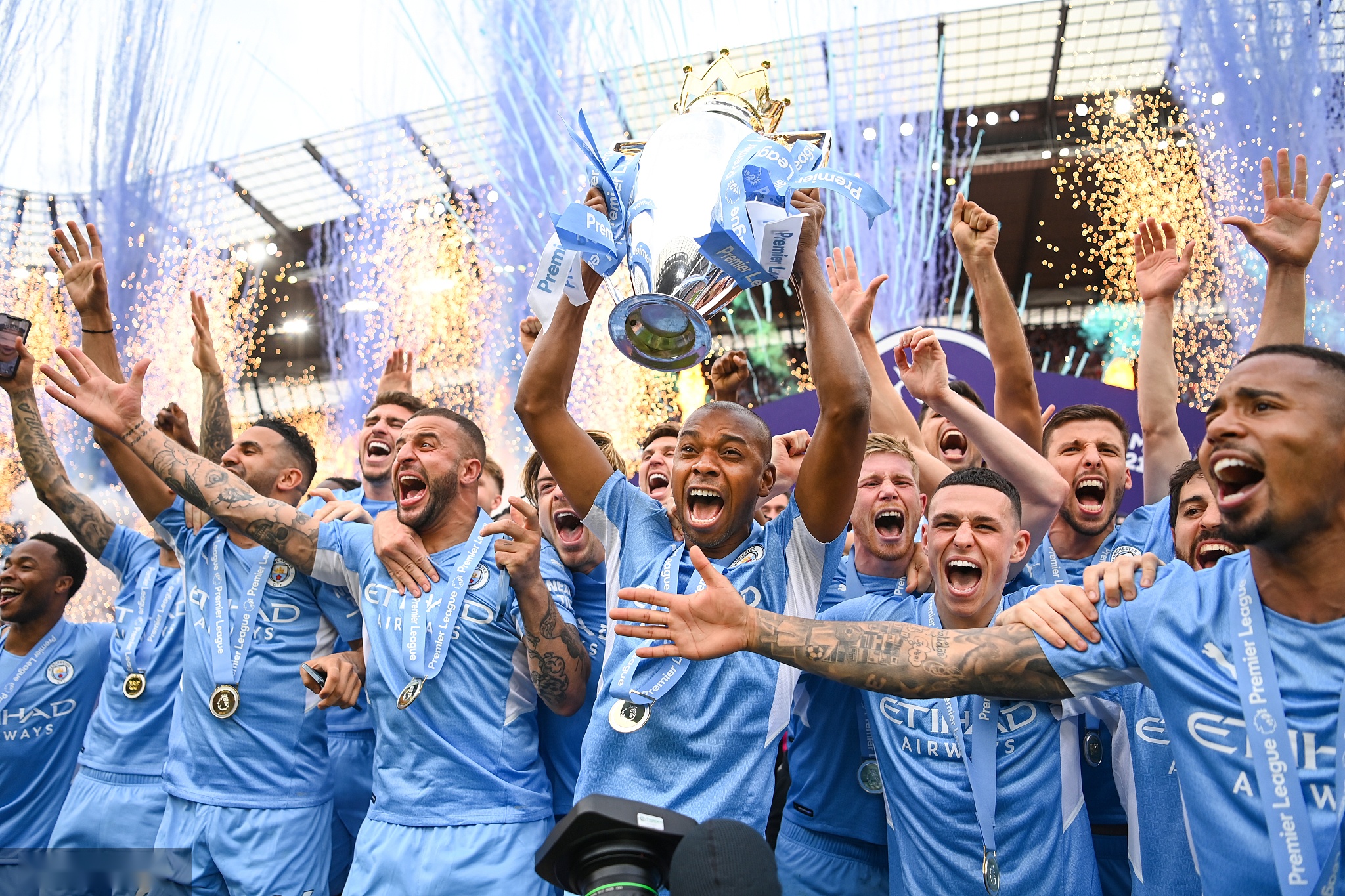 手费德勒在 手费德勒在