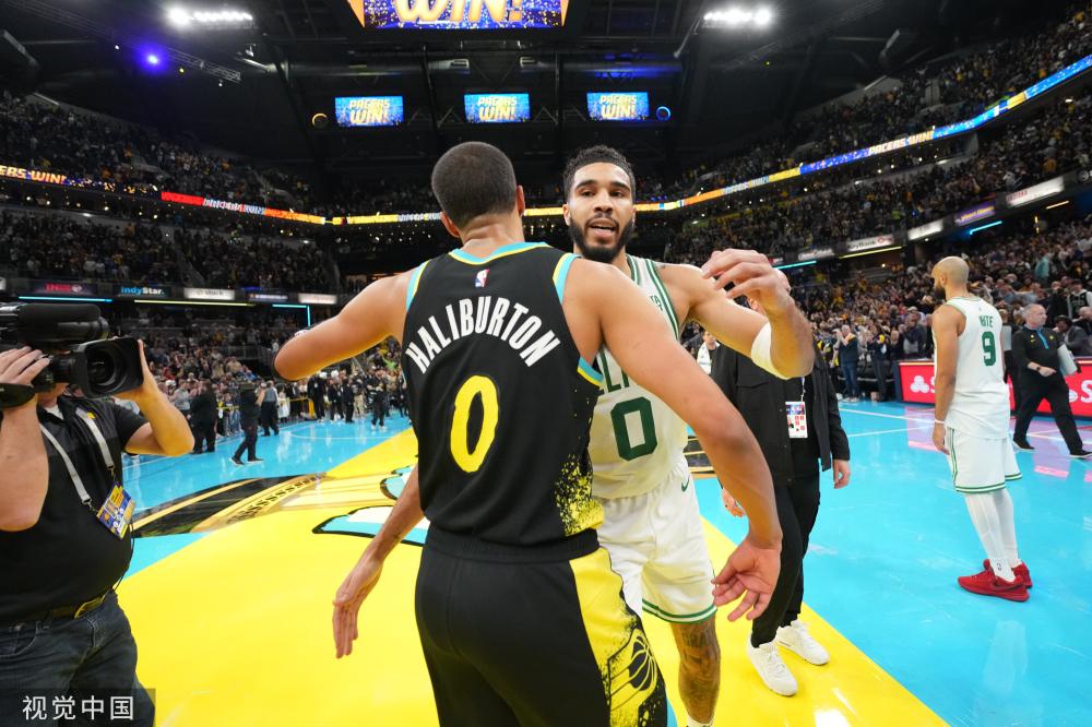 贝迪斯在接 贝迪斯在接