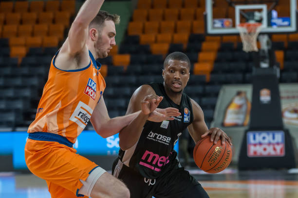 能型中场 能型中场